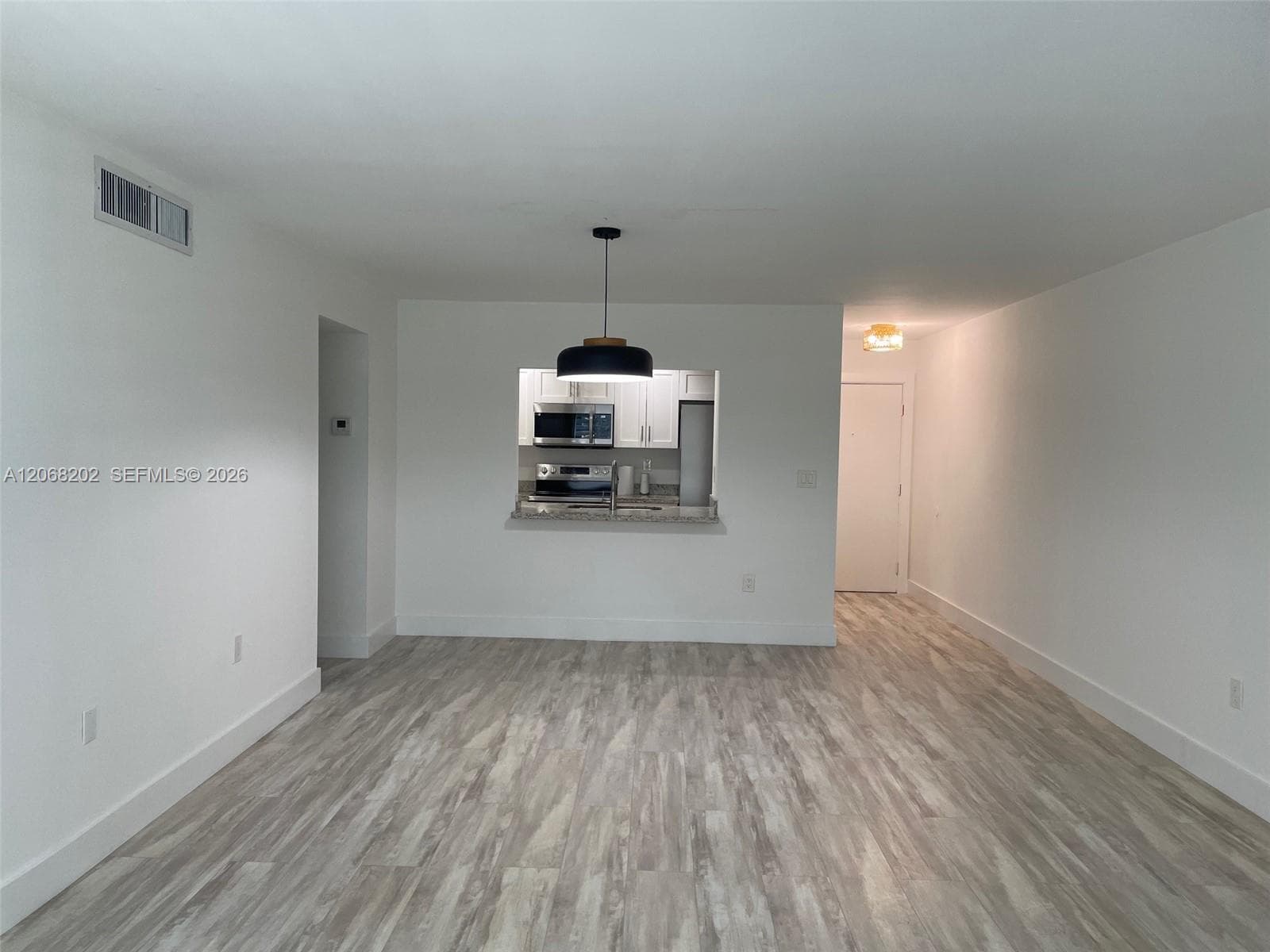 460 W Park Dr # 207, Miami, FL 33172 — zdjęcie 5