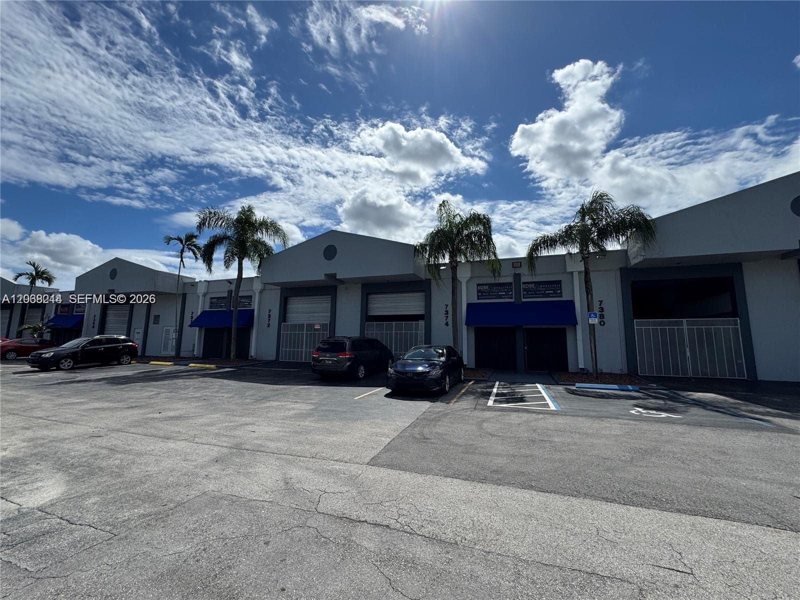 7370 NW 56th St # 7370, Miami, FL 33166 — zdjęcie 3