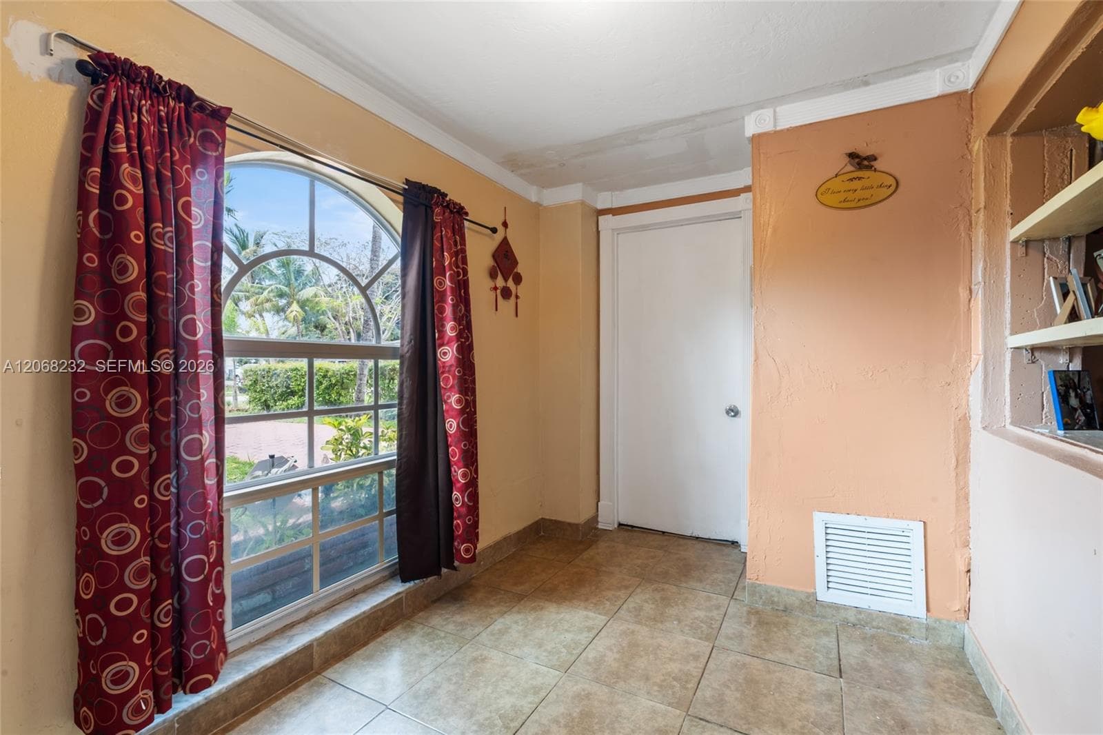1223 NE 182nd St, North Miami Beach, FL 33162 — zdjęcie 4