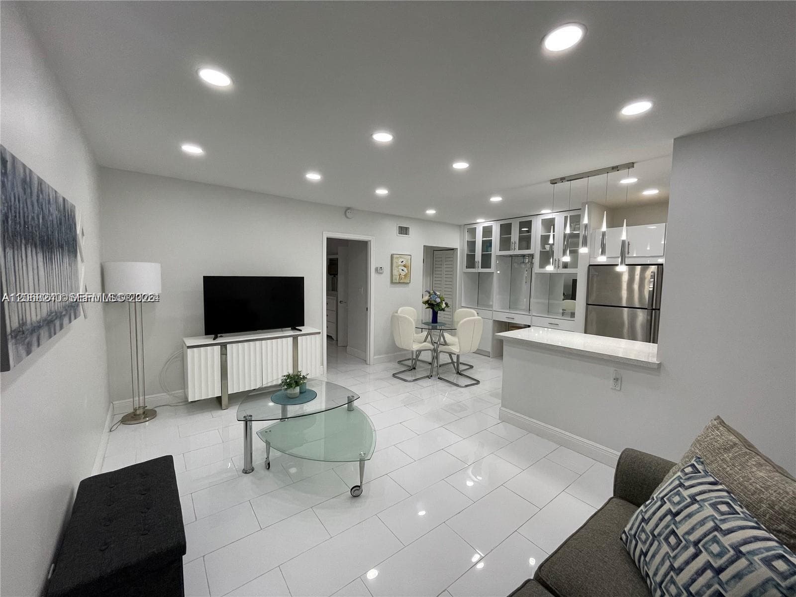 1407 NE 56th St # 103, Fort Lauderdale, FL 33334 — zdjęcie 2