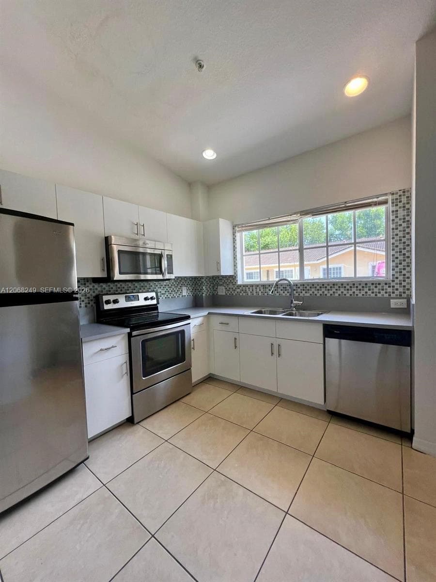3824 SW 48th Ave # 3824, Hollywood, FL 33023 — zdjęcie 2