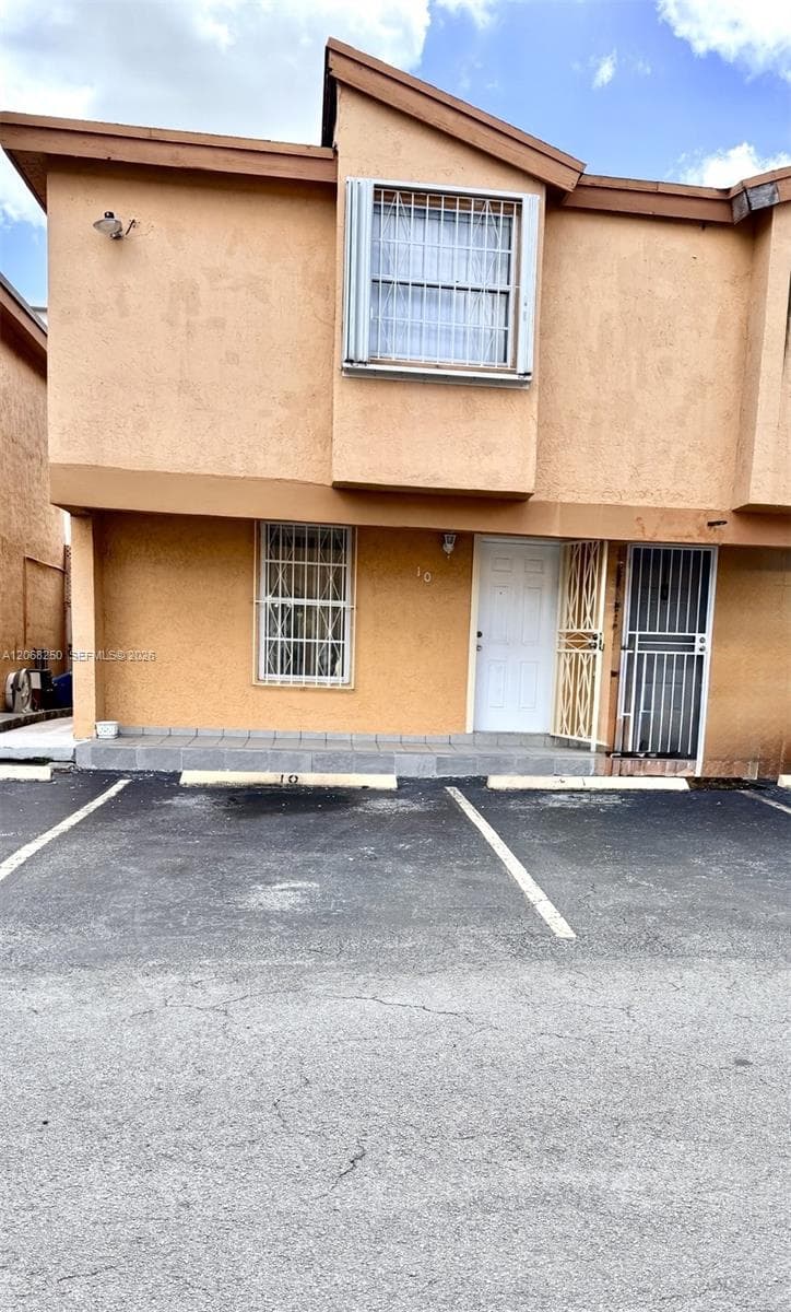 1701 W 42nd Pl # 10, Hialeah, FL 33012