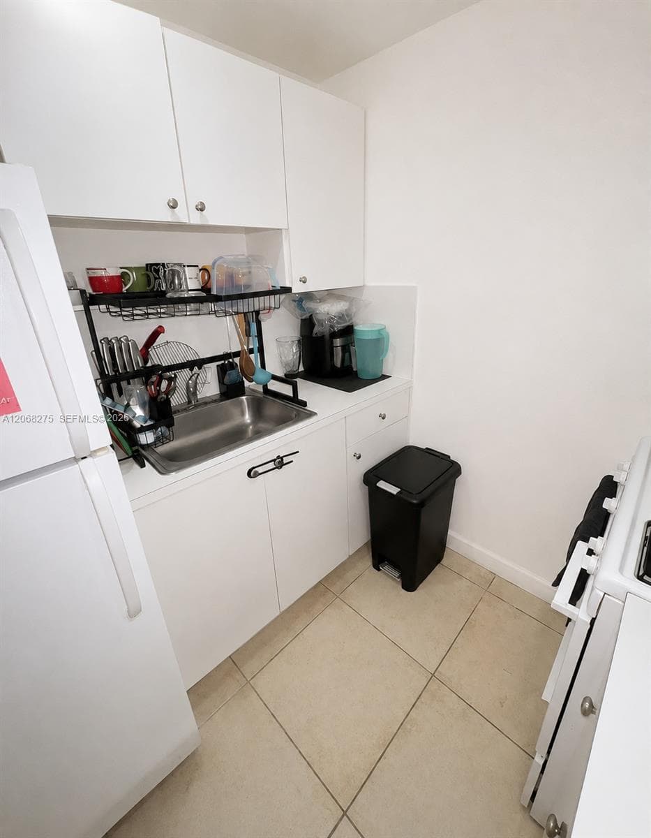 1305 W 53rd St # 430, Hialeah, FL 33012 — zdjęcie 2