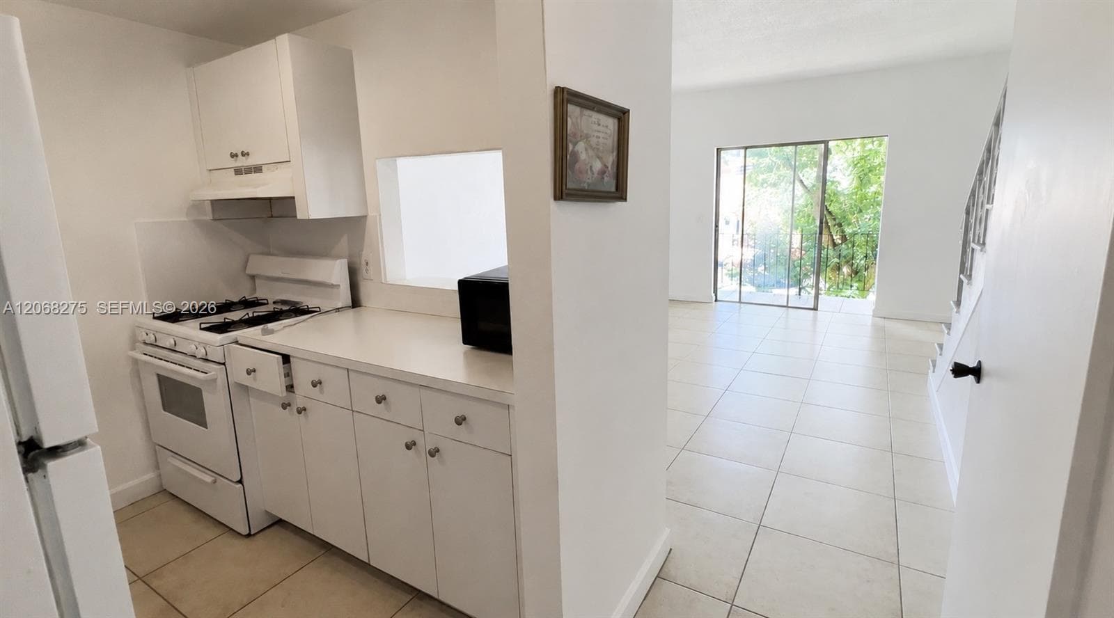 1305 W 53rd St # 430, Hialeah, FL 33012