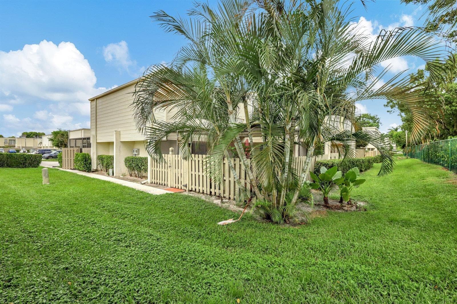 1558 Shaker Circle, Wellington, FL 33414