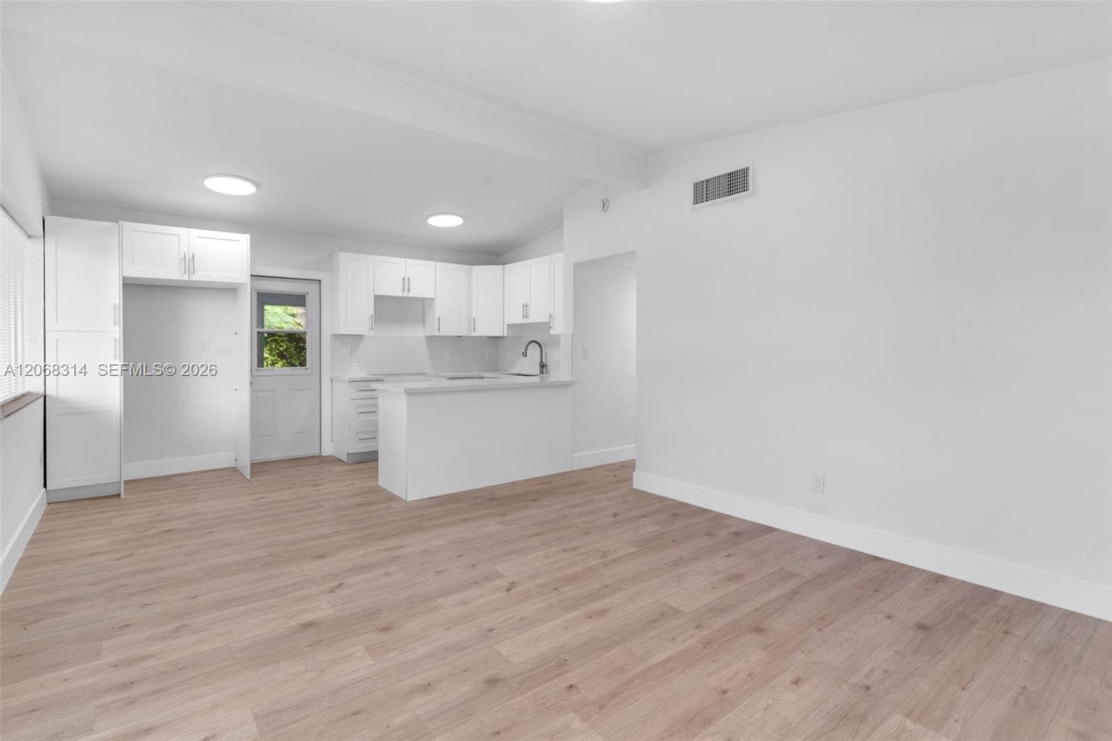 11445 SW 43rd Ter, Miami, FL 33165 — zdjęcie 4