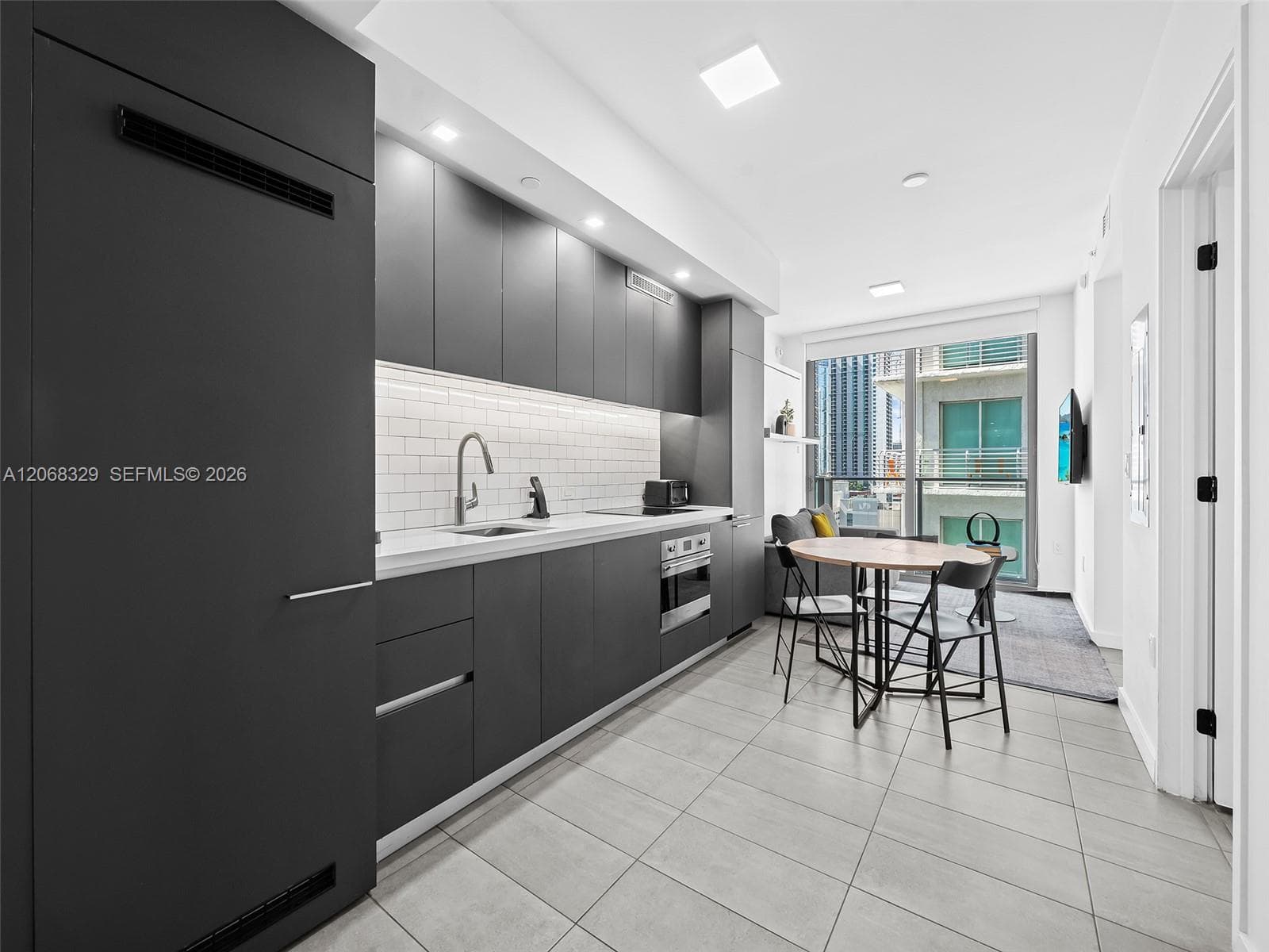227 NE 2nd St # 1807, Miami, FL 33132 — zdjęcie 3