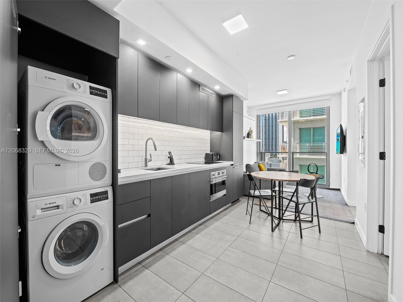227 NE 2nd St # 1807, Miami, FL 33132 — zdjęcie 4