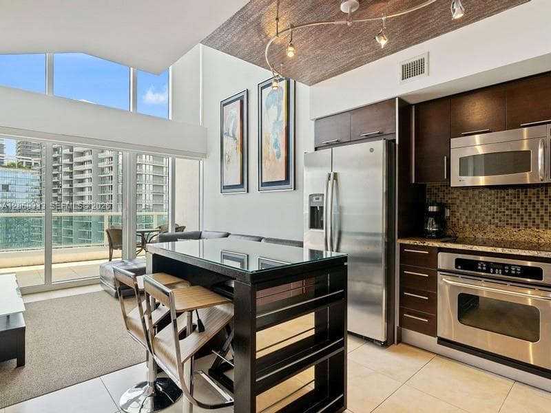 41 SE 5th St # 2310, Miami, FL 33131 — zdjęcie 4