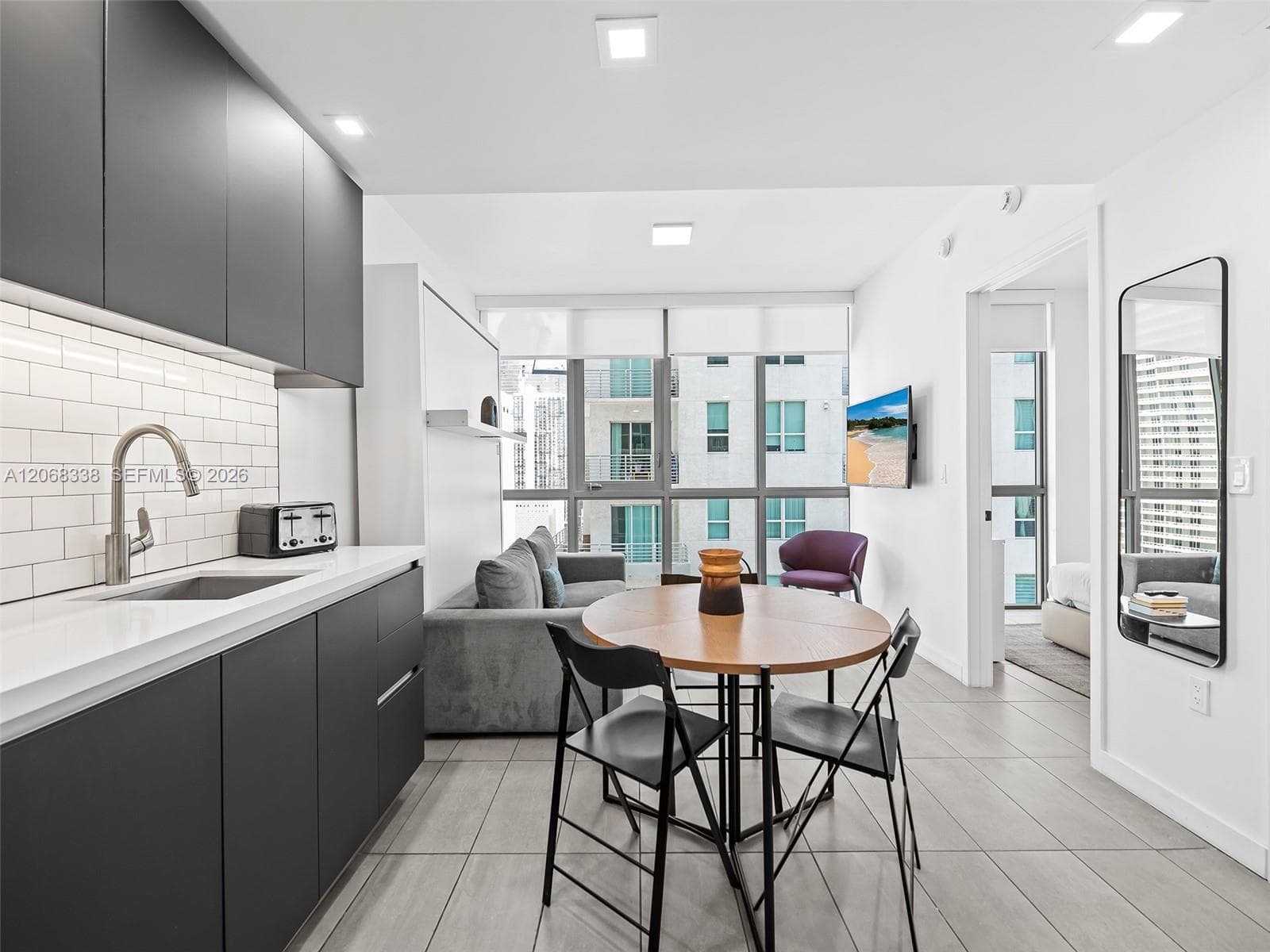 227 NE 2nd St # 2501, Miami, FL 33132 — zdjęcie 4