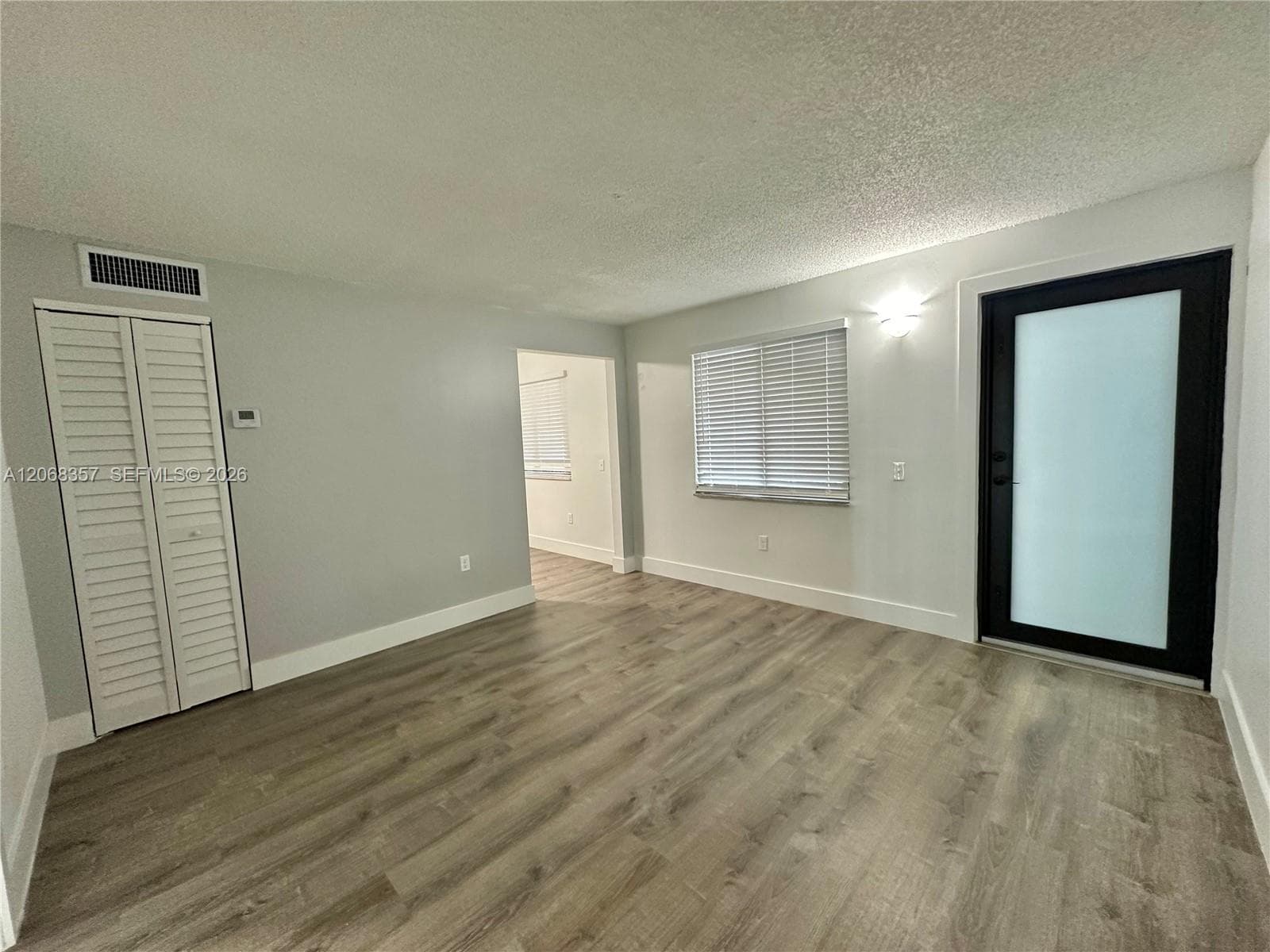 529 SW 4th St # 303, Miami, FL 33130 — zdjęcie 2