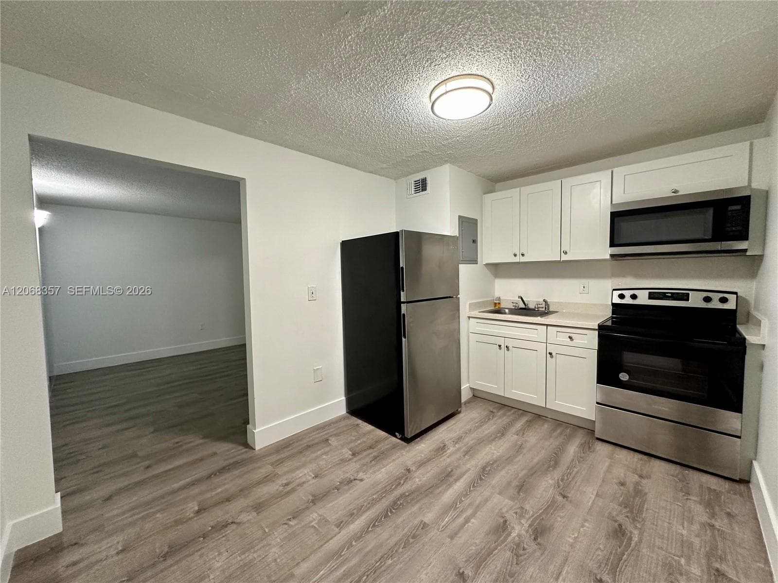 529 SW 4th St # 303, Miami, FL 33130 — zdjęcie 4