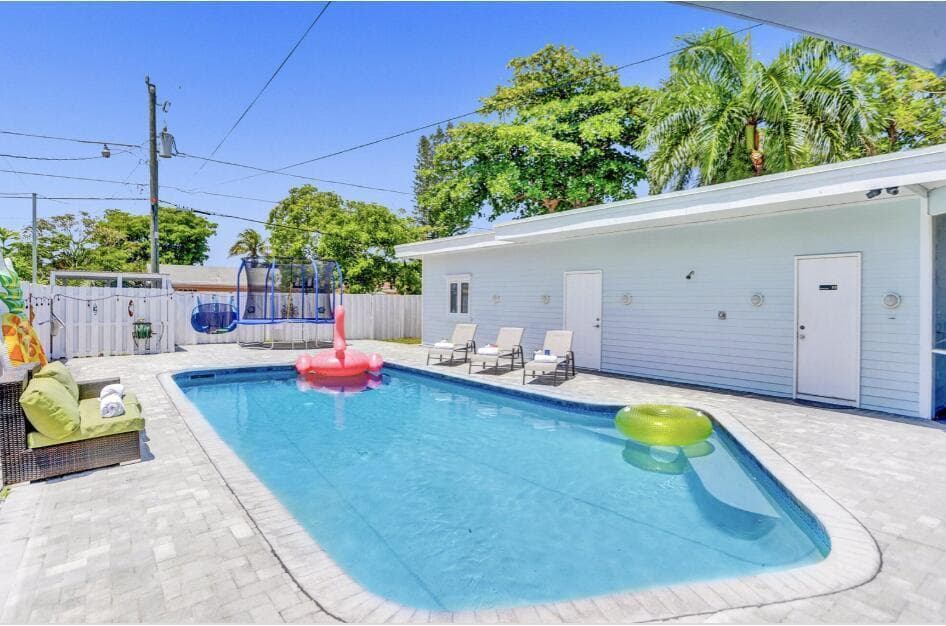 42 SW 12TH Street, Dania Beach, FL 33004 — zdjęcie 2