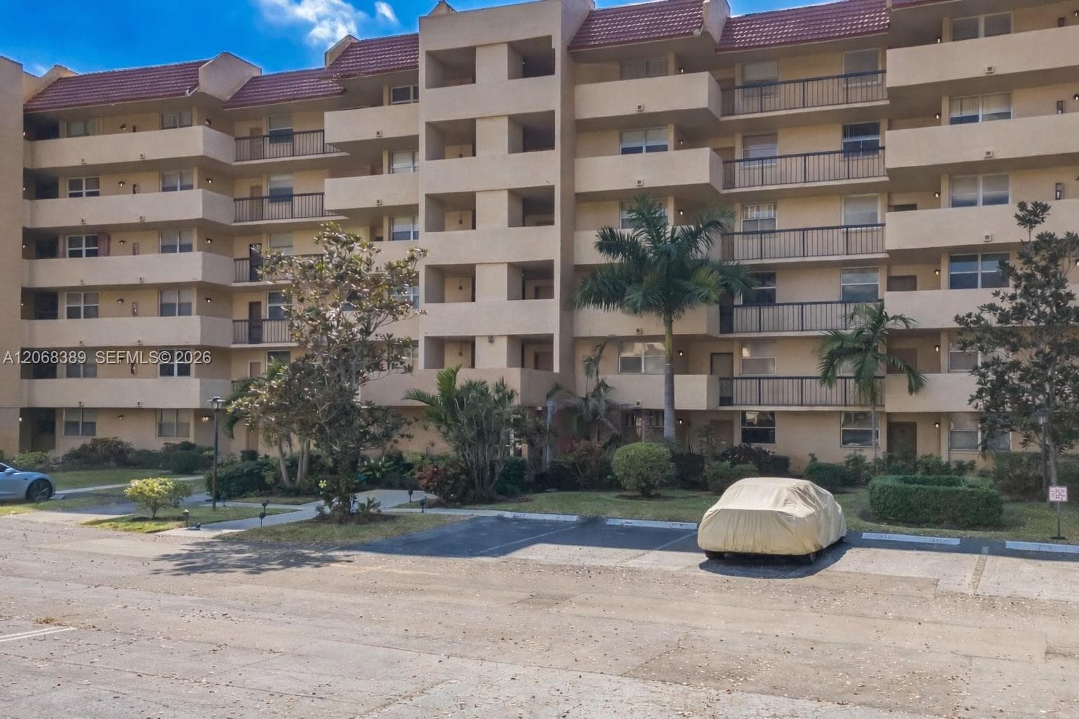 3671 Environ Blvd # 368, Lauderhill, FL 33319