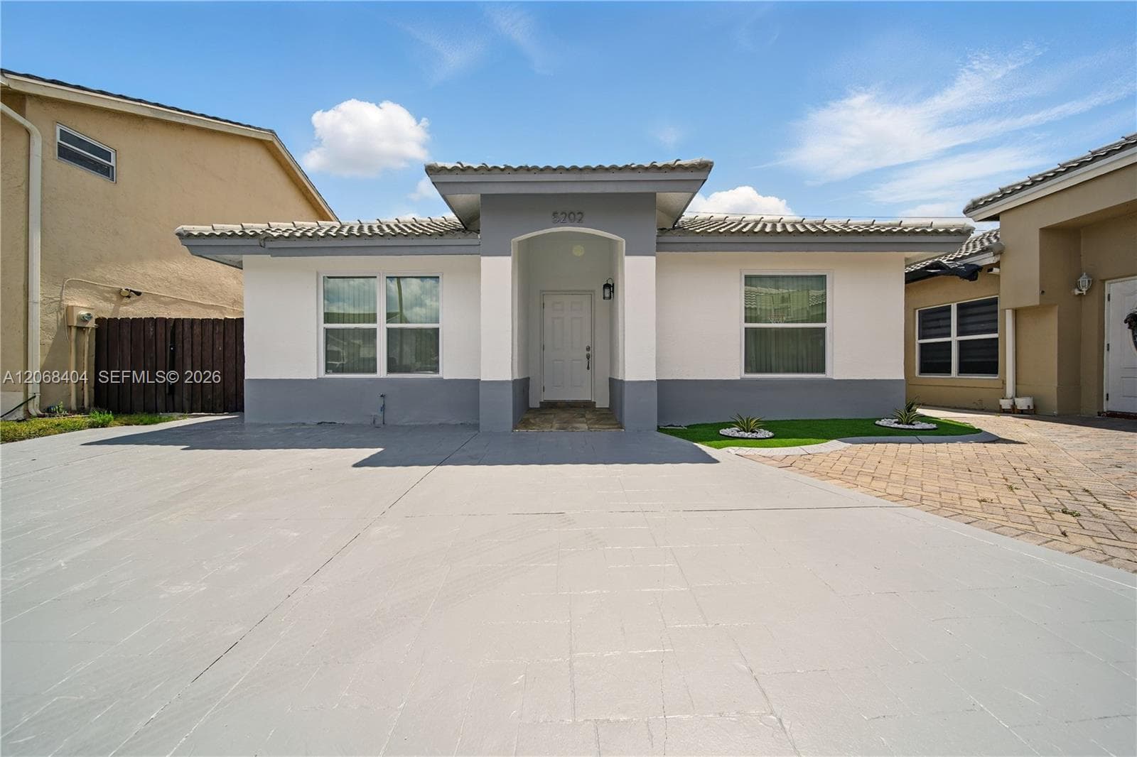 5202 NW 187th St, Miami Gardens, FL 33055