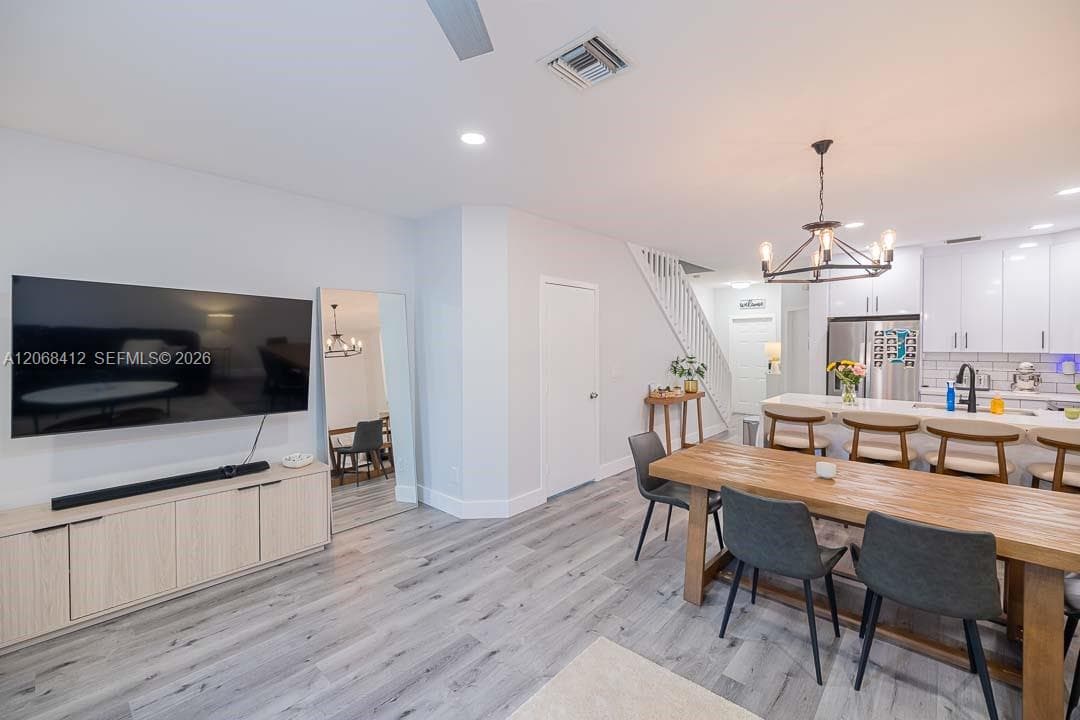12171 SW 4th St, Pembroke Pines, FL 33025 — zdjęcie 5