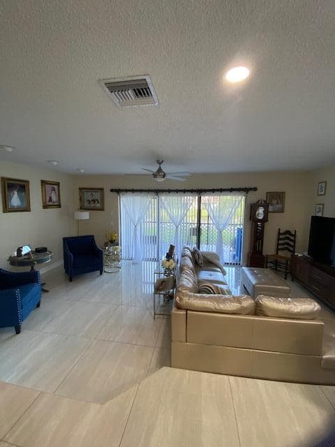 1701 WOODBRIDGE LAKES Circle, West Palm Beach, FL 33406 — zdjęcie 2