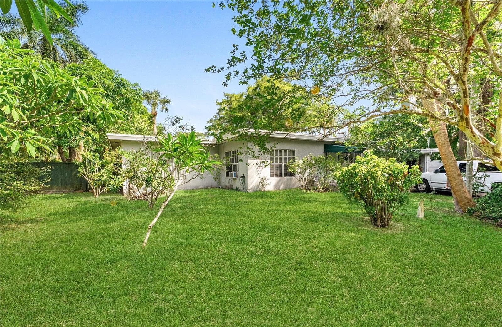 330 NW 32ND Court, Oakland Park, FL 33309 — zdjęcie 2