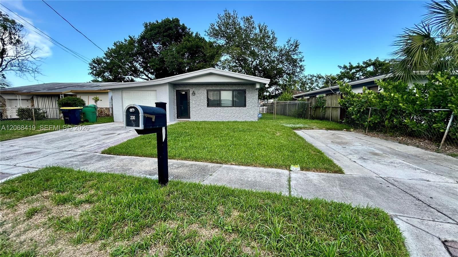 230 NW 8th Ave, Dania Beach, FL 33004 — zdjęcie 2