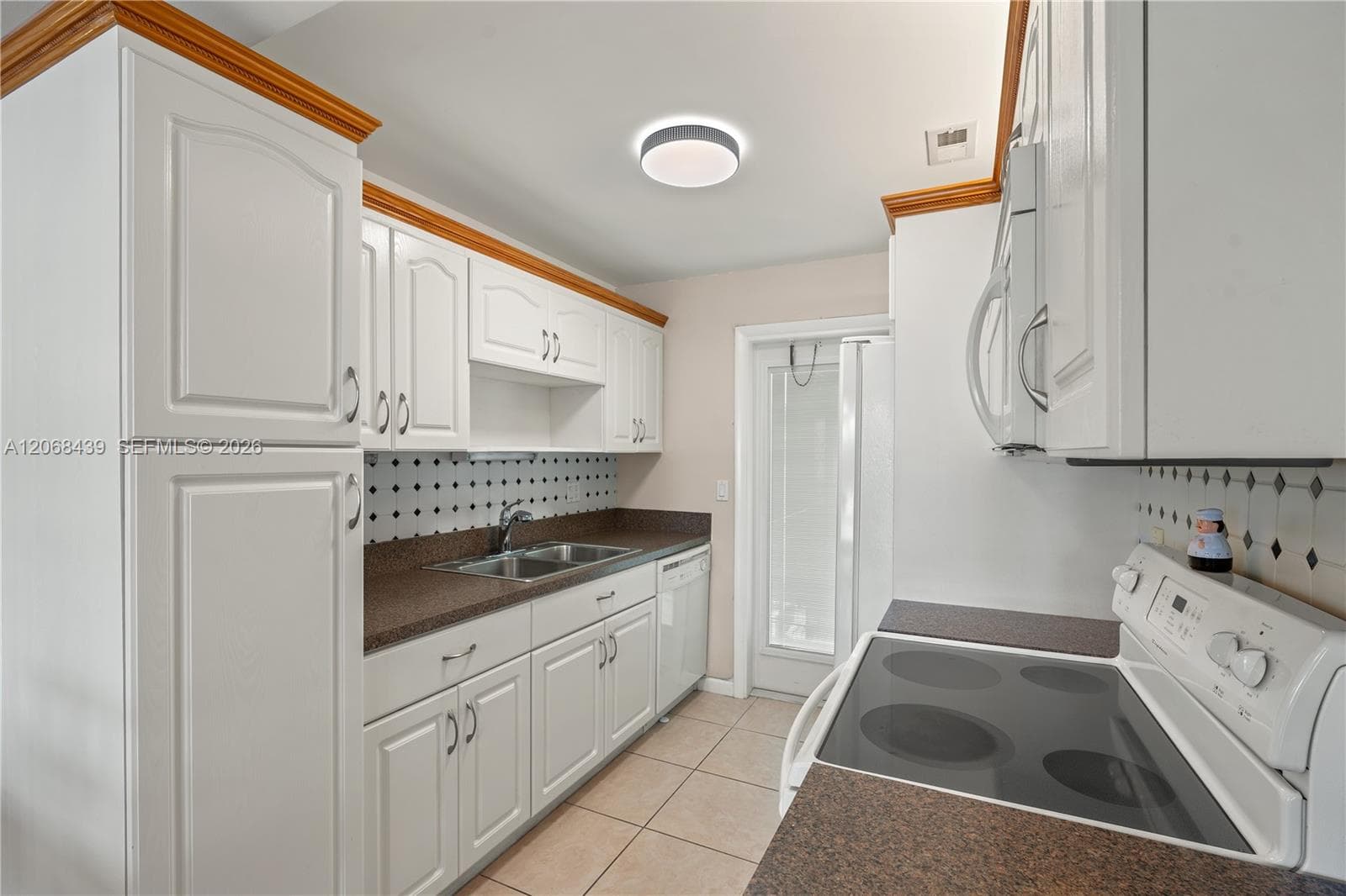 2600 Diana Dr # 208, Hallandale Beach, FL 33009 — zdjęcie 3