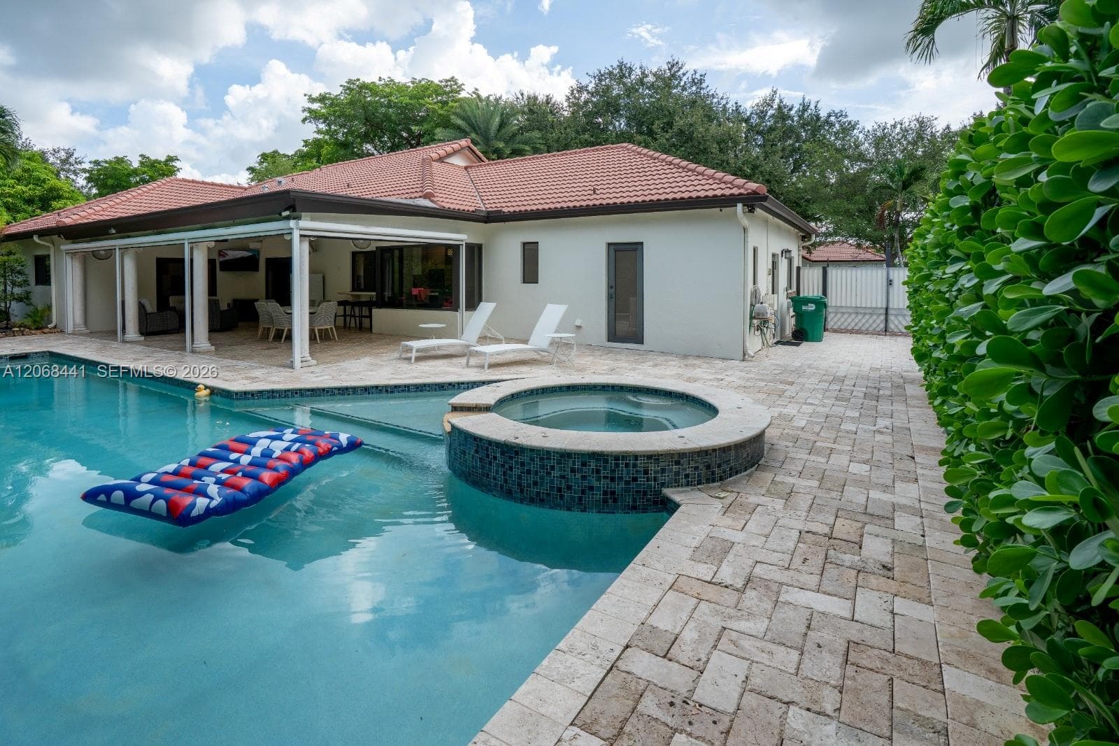 15600 NW 82nd Ct, Miami Lakes, FL 33016 — zdjęcie 4