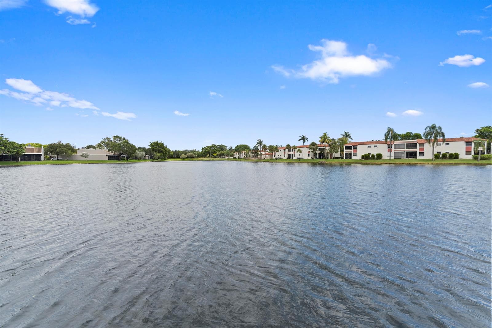 900 COLONY POINT Circle # 511, Pembroke Pines, FL 33026