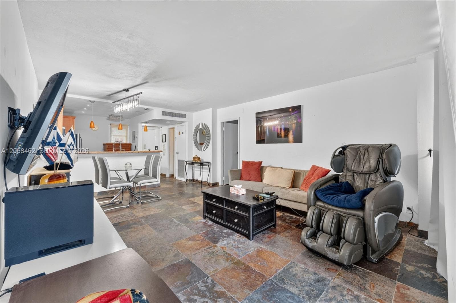 3301 N Country Club Dr # 110, Aventura, FL 33180