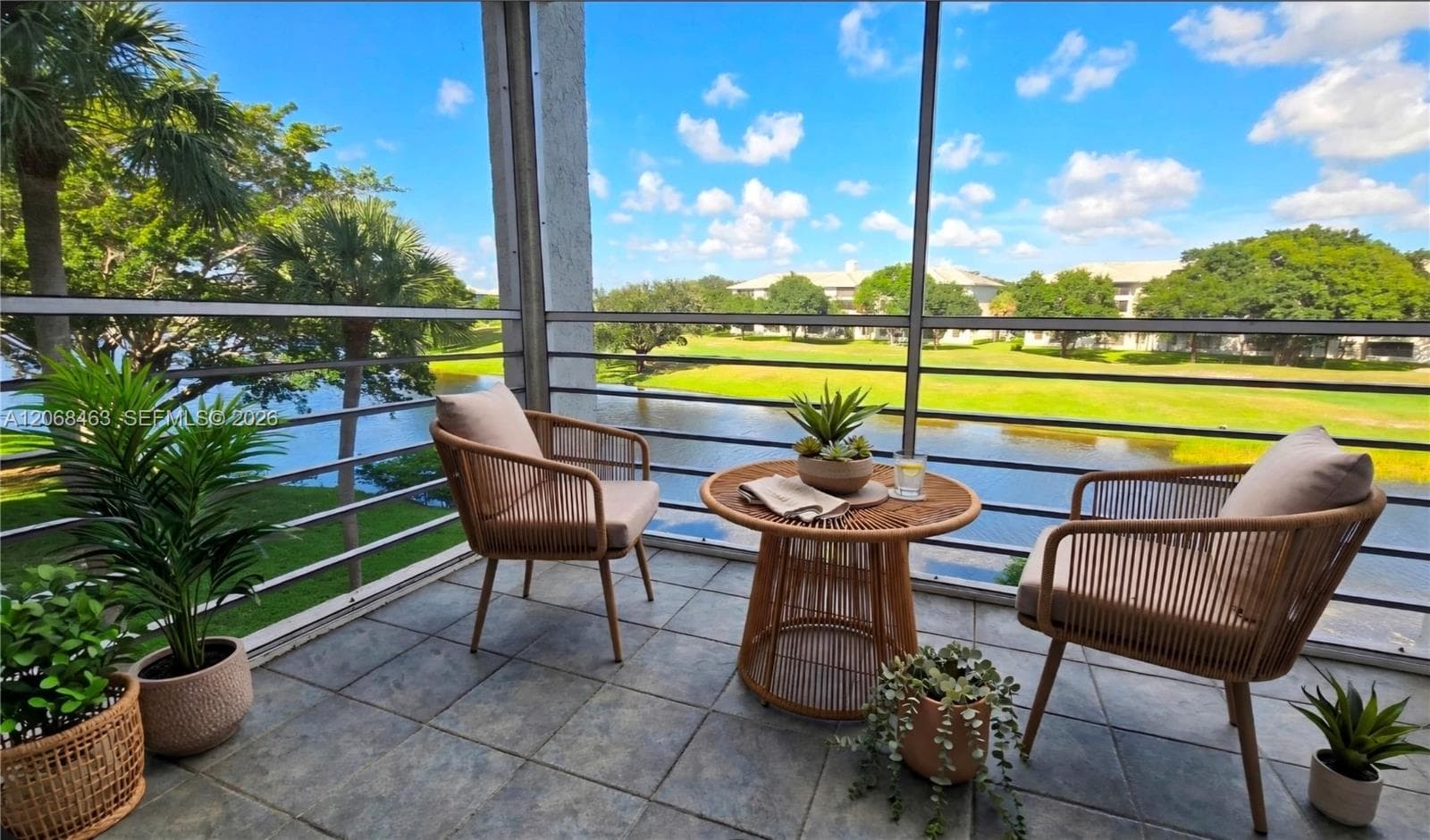 9230 Lagoon Pl # 310, Davie, FL 33324
