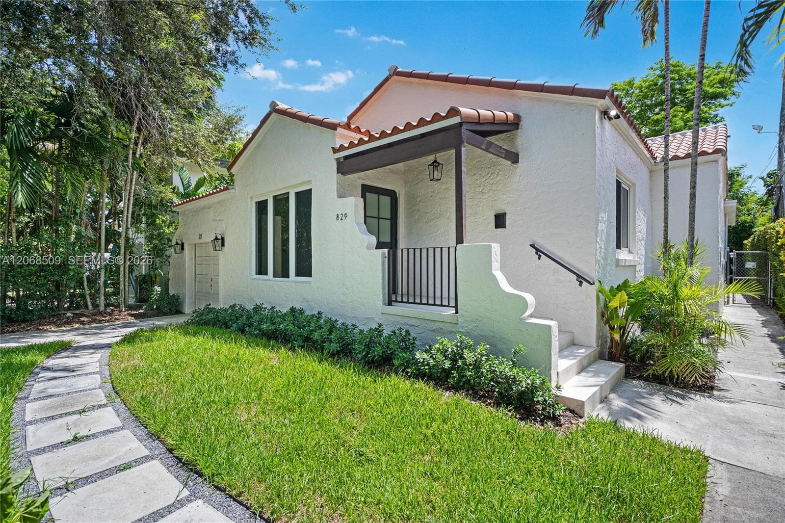829 Genoa St, Coral Gables, FL 33134 — zdjęcie 2