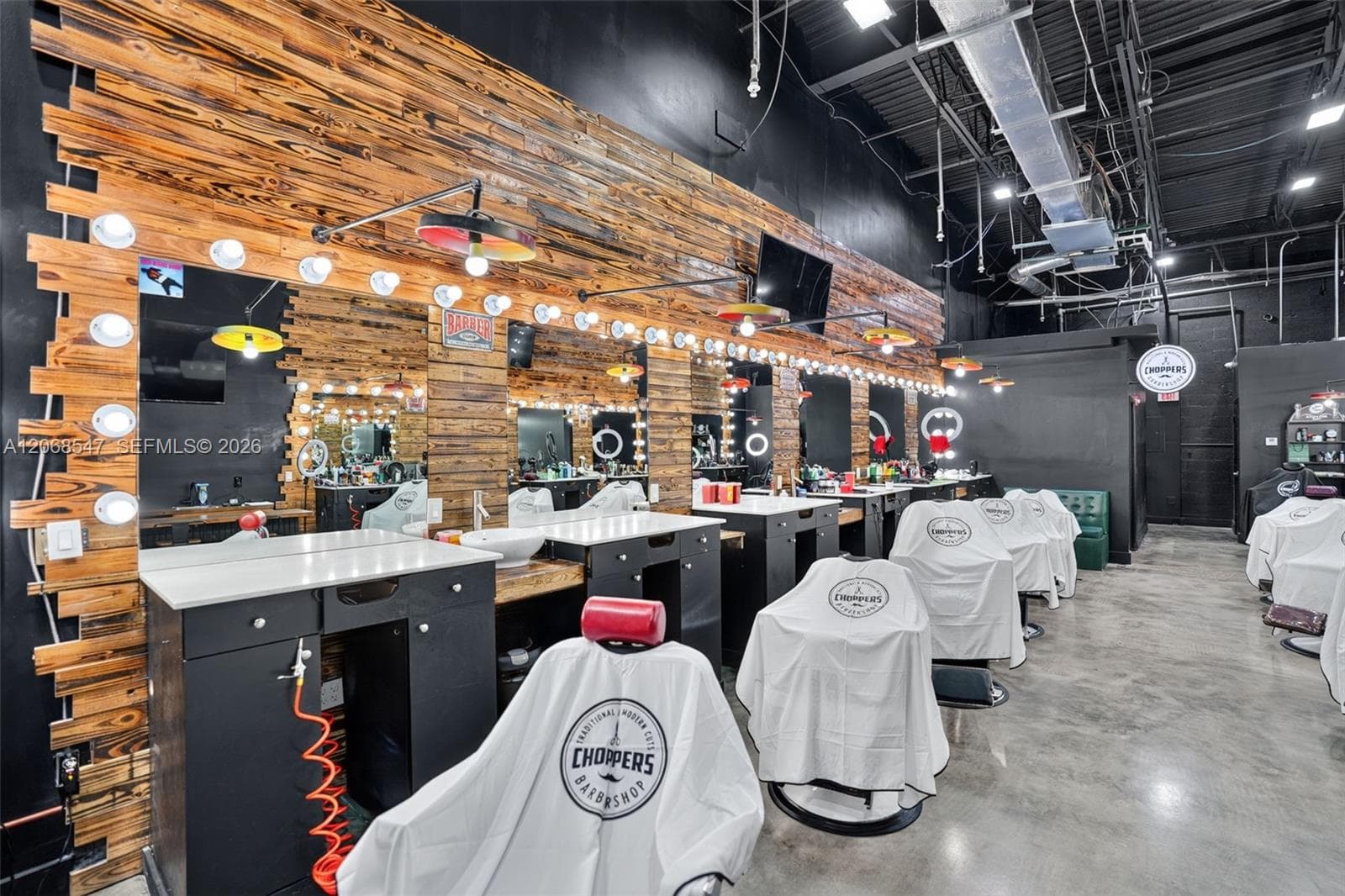 Exceptional Opportunity to Own a Barber Shop In The Heart of West Kendall, Kendall, FL 33196 — zdjęcie 5