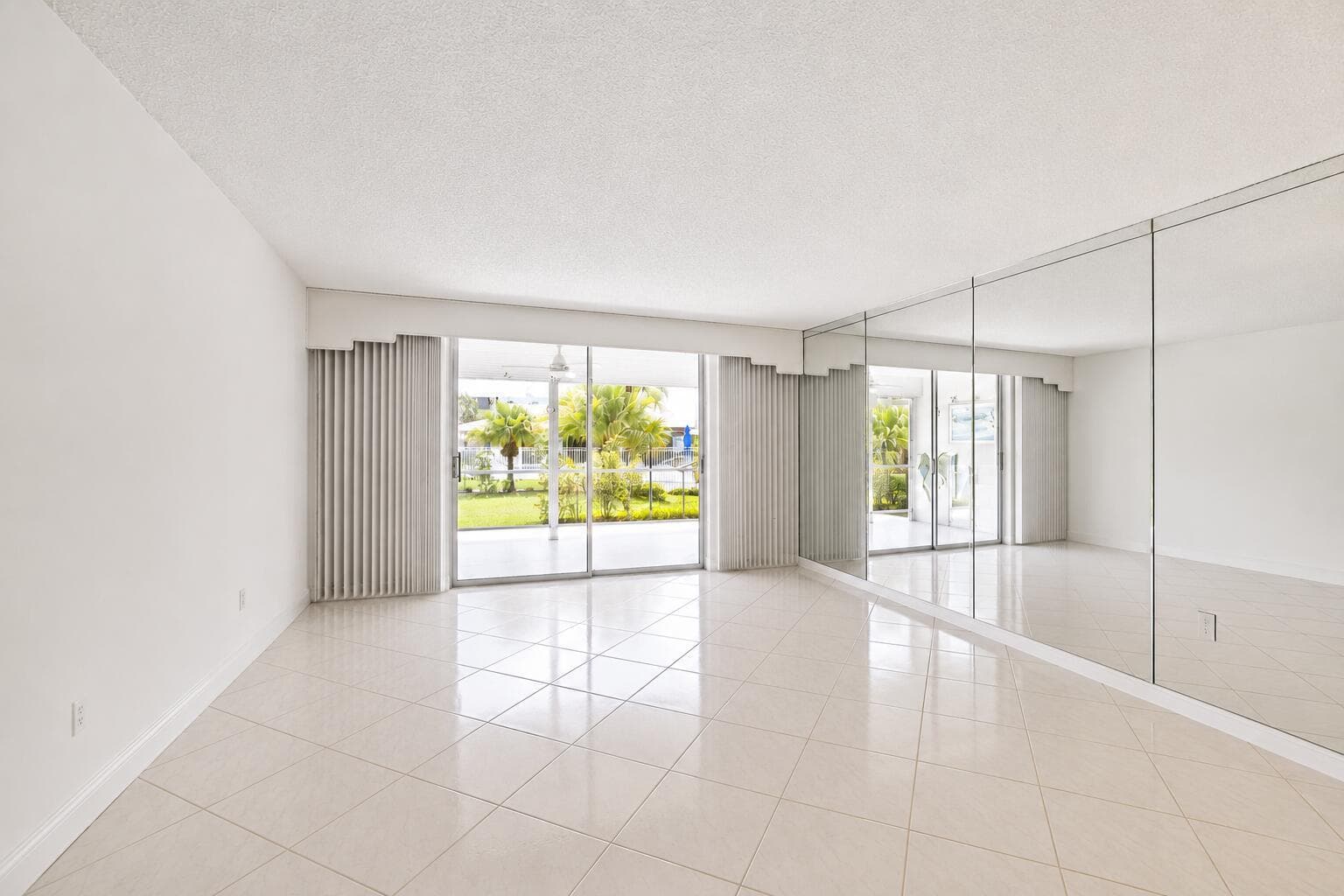 1025 SE 4th Avenue # 101, Dania Beach, FL 33004 — zdjęcie 2
