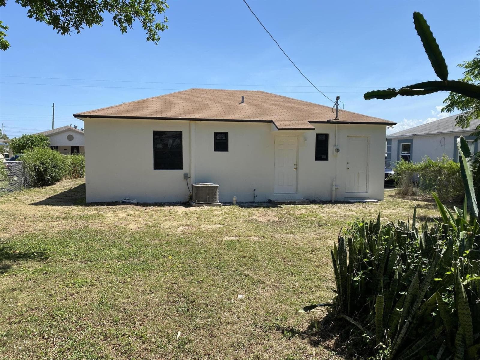 816 W 4TH Street, Riviera Beach, FL 33404 — zdjęcie 2