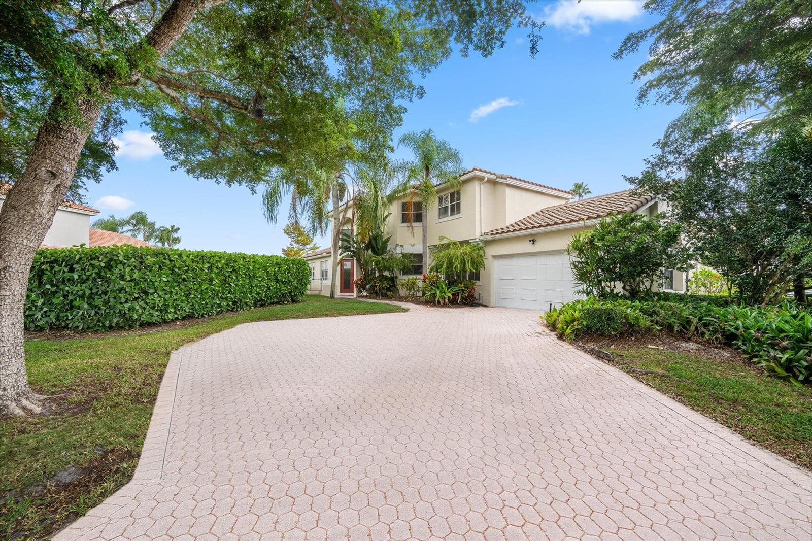 2104 Country Golf Drive, Wellington, FL 33414