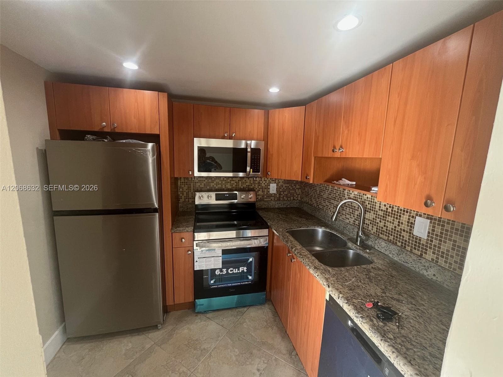 498 NW 165th St # D-501, Miami, FL 33169 — zdjęcie 2