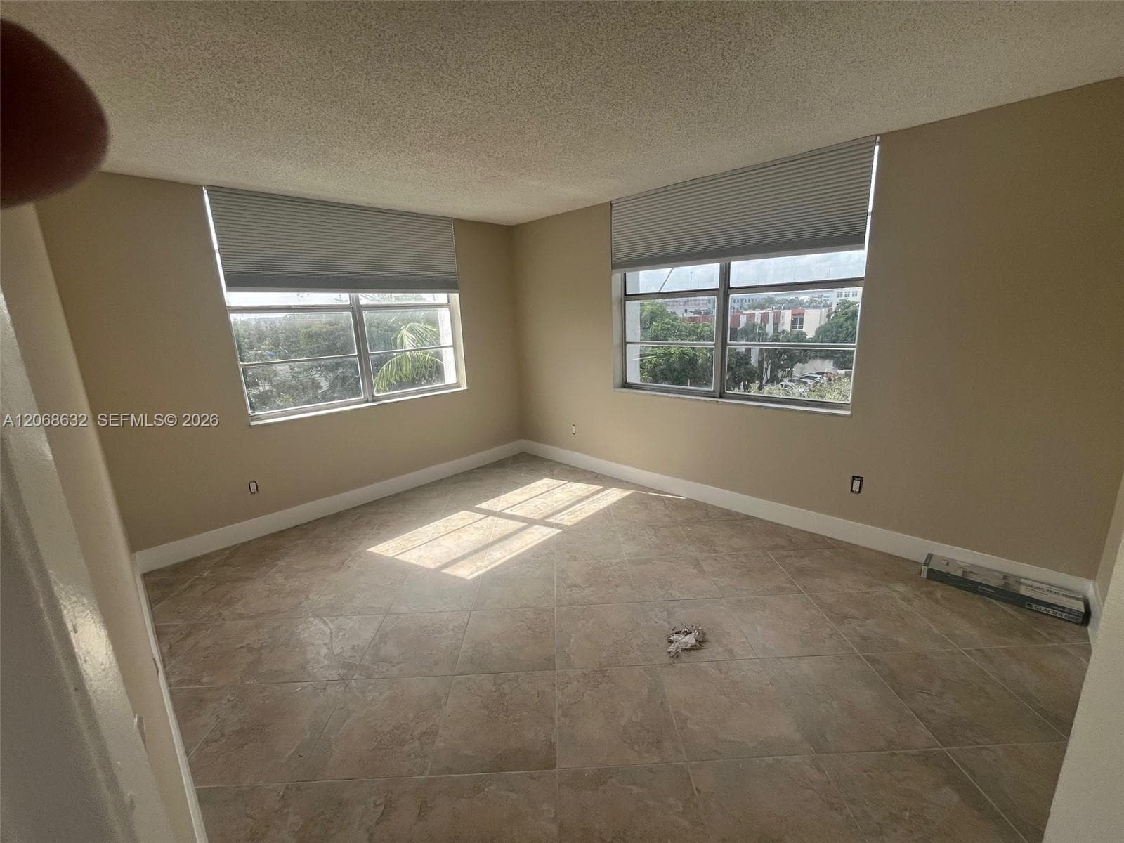 498 NW 165th St # D-501, Miami, FL 33169 — zdjęcie 5