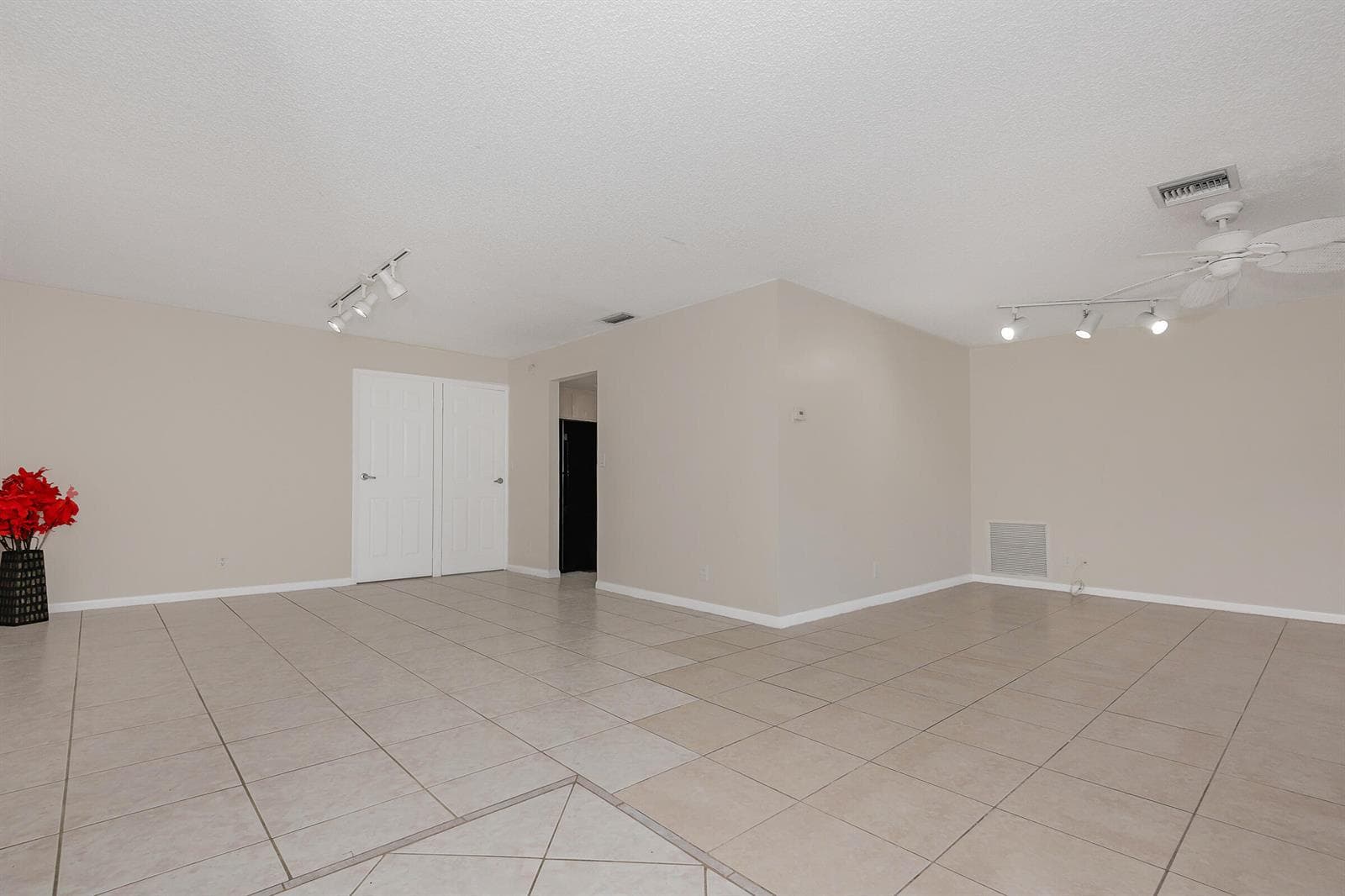 2831 NW 51ST Terrace, Margate, FL 33063 — zdjęcie 5