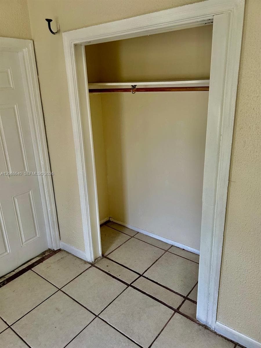 84 NW 71st St # 4, Miami, FL 33150 — zdjęcie 2
