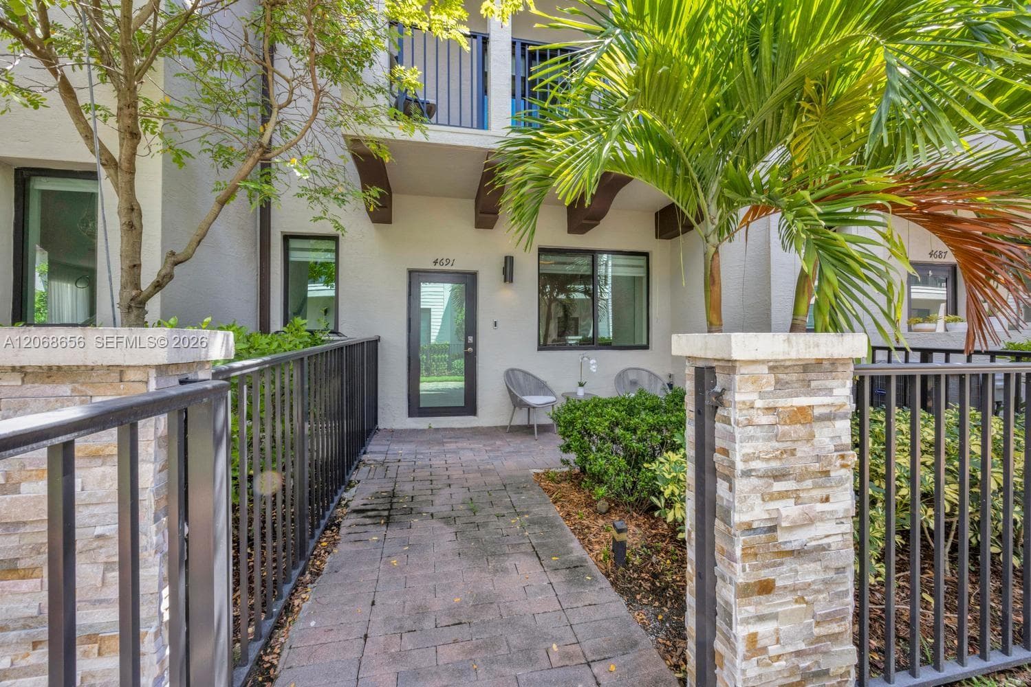 4691 NW 83rd Pkwy, Doral, FL 33166 — zdjęcie 2