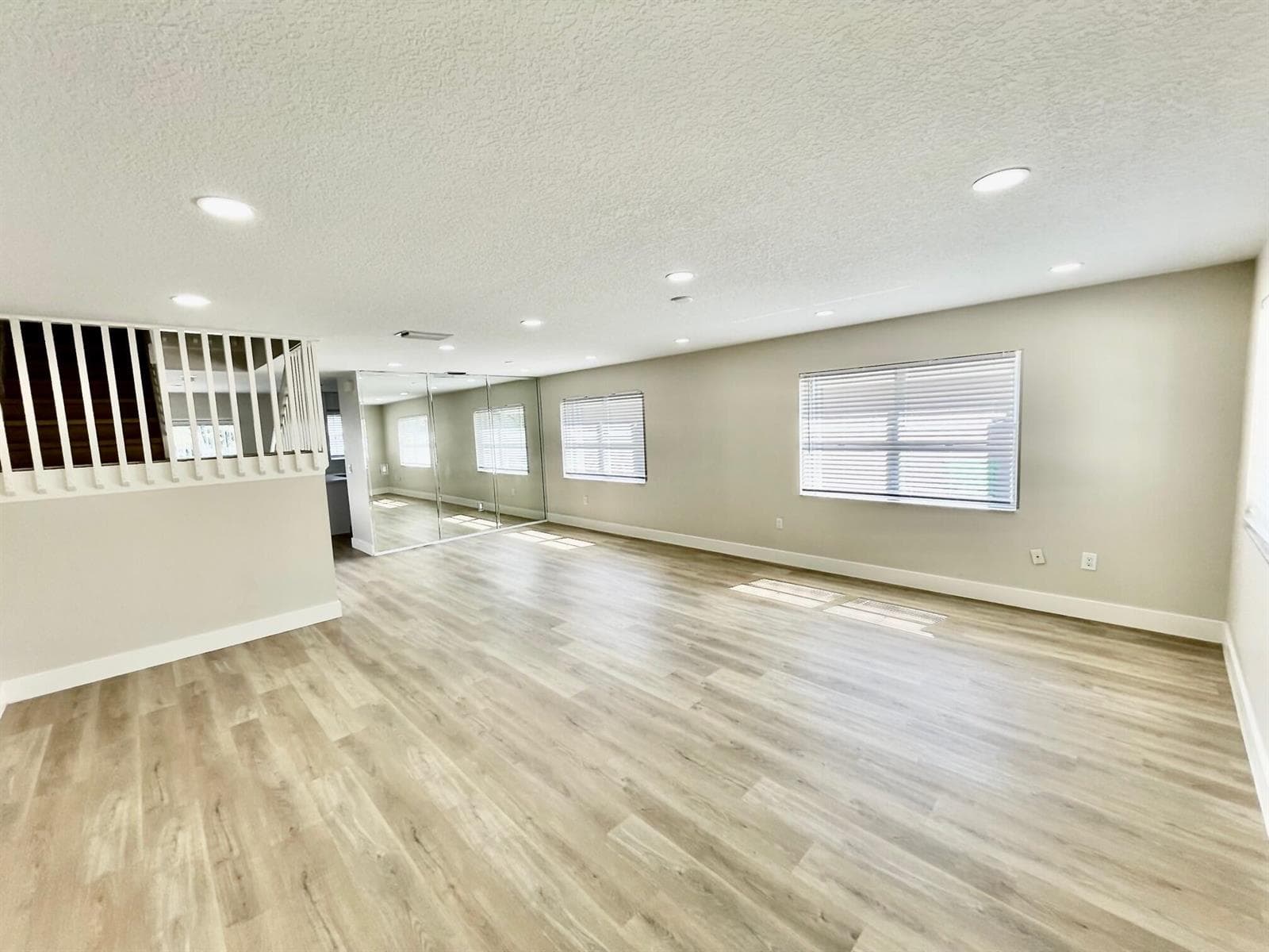 12149 NW 34TH Street, Sunrise, FL 33323 — zdjęcie 3