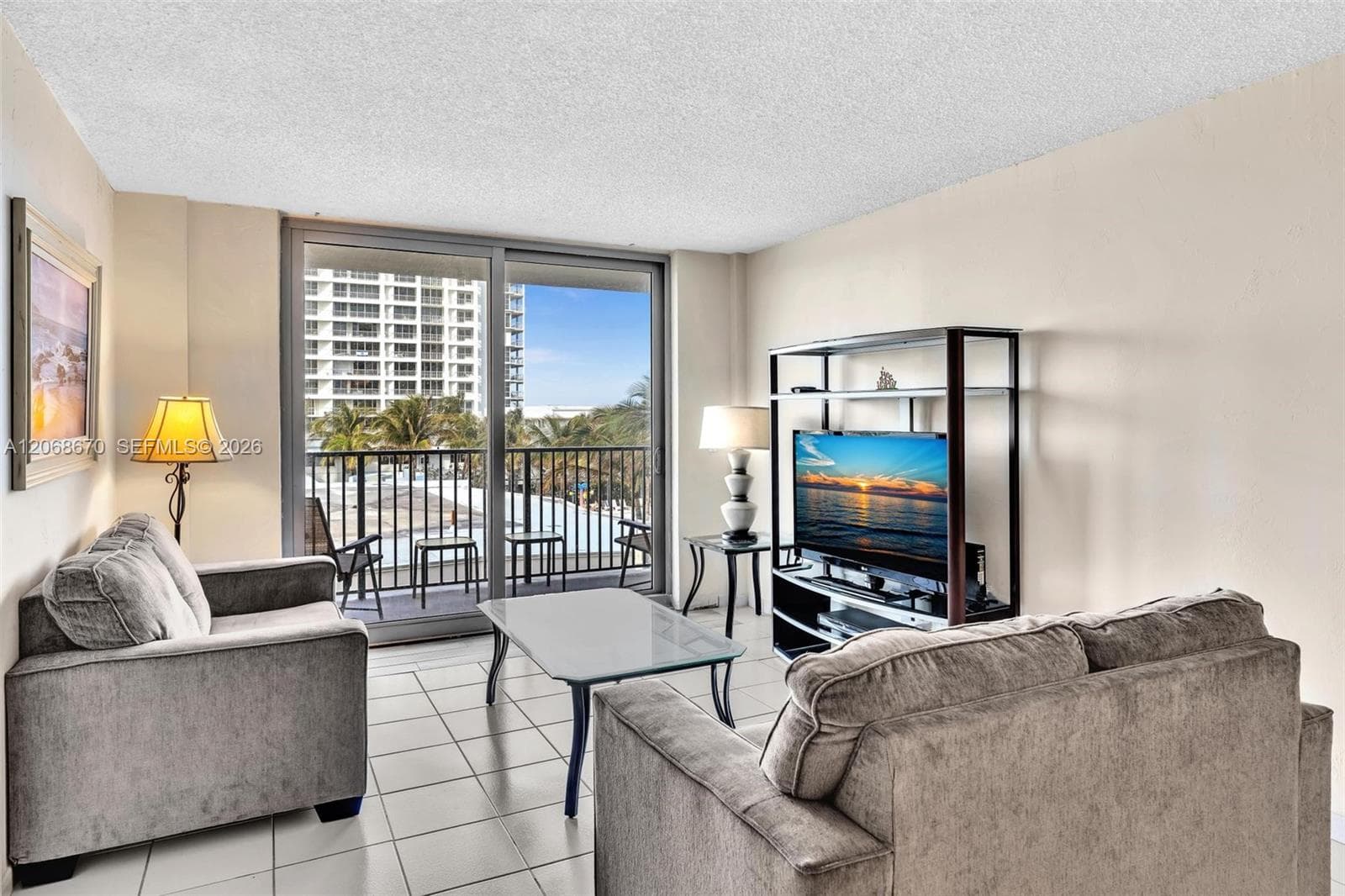 9273 Collins Ave # 308, Surfside, FL 33154 — zdjęcie 2