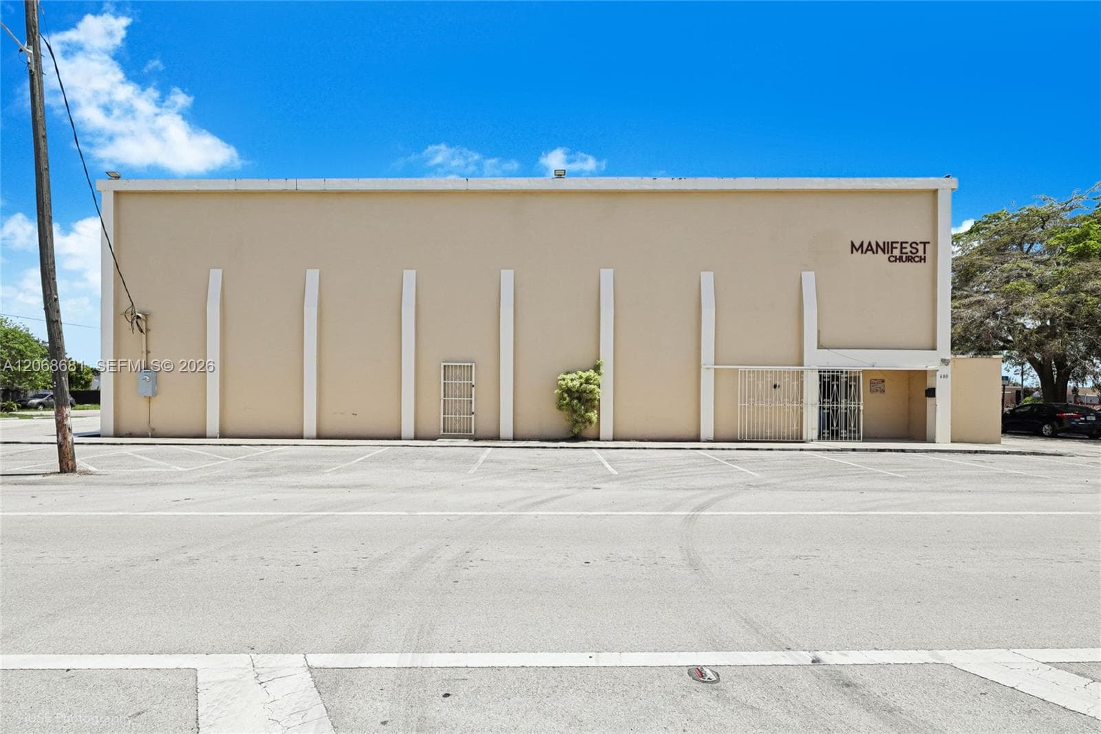680 Superior St, Opa-Locka, FL 33054 — zdjęcie 2