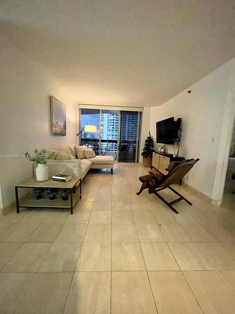 3600 Mystic Pointe dr # 1010, Aventura, FL 33180
