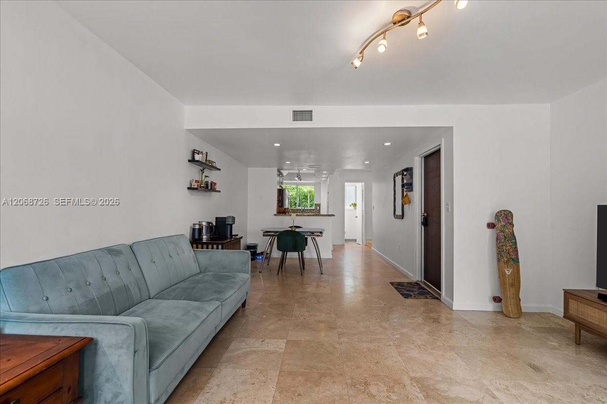 1914 SW 17th Ave # 24, Miami, FL 33145 — zdjęcie 3