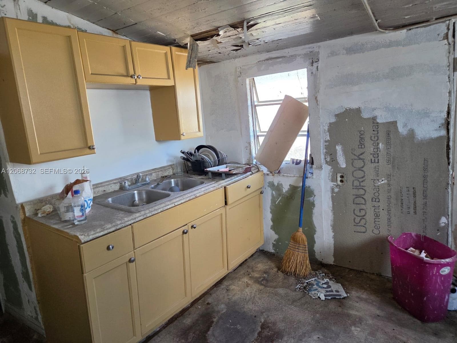 3168 NW 66th St, Miami, FL 33147 — zdjęcie 2