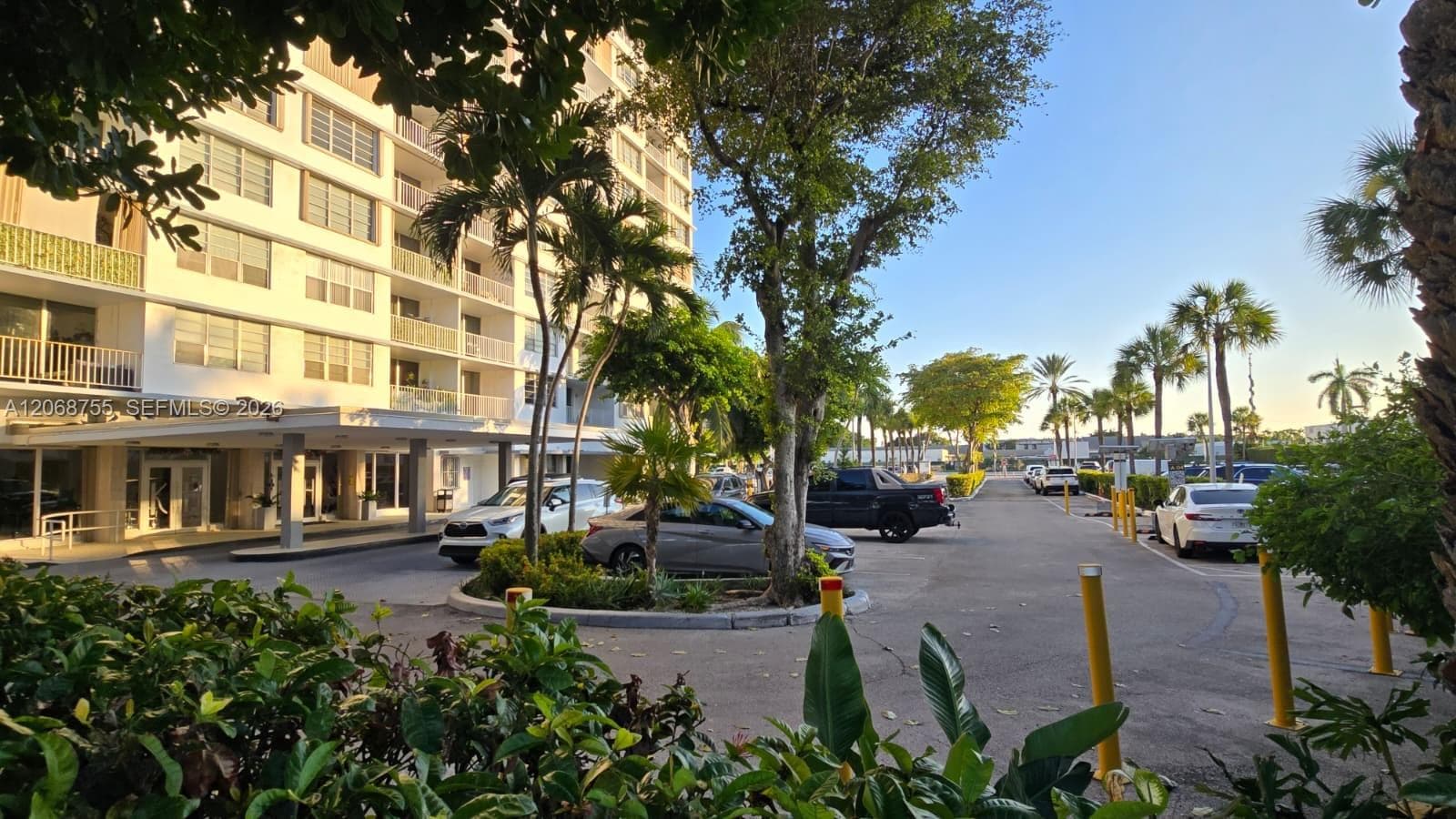 1865 79th St Cswy # 2J, North Bay Village, FL 33141 — zdjęcie 2