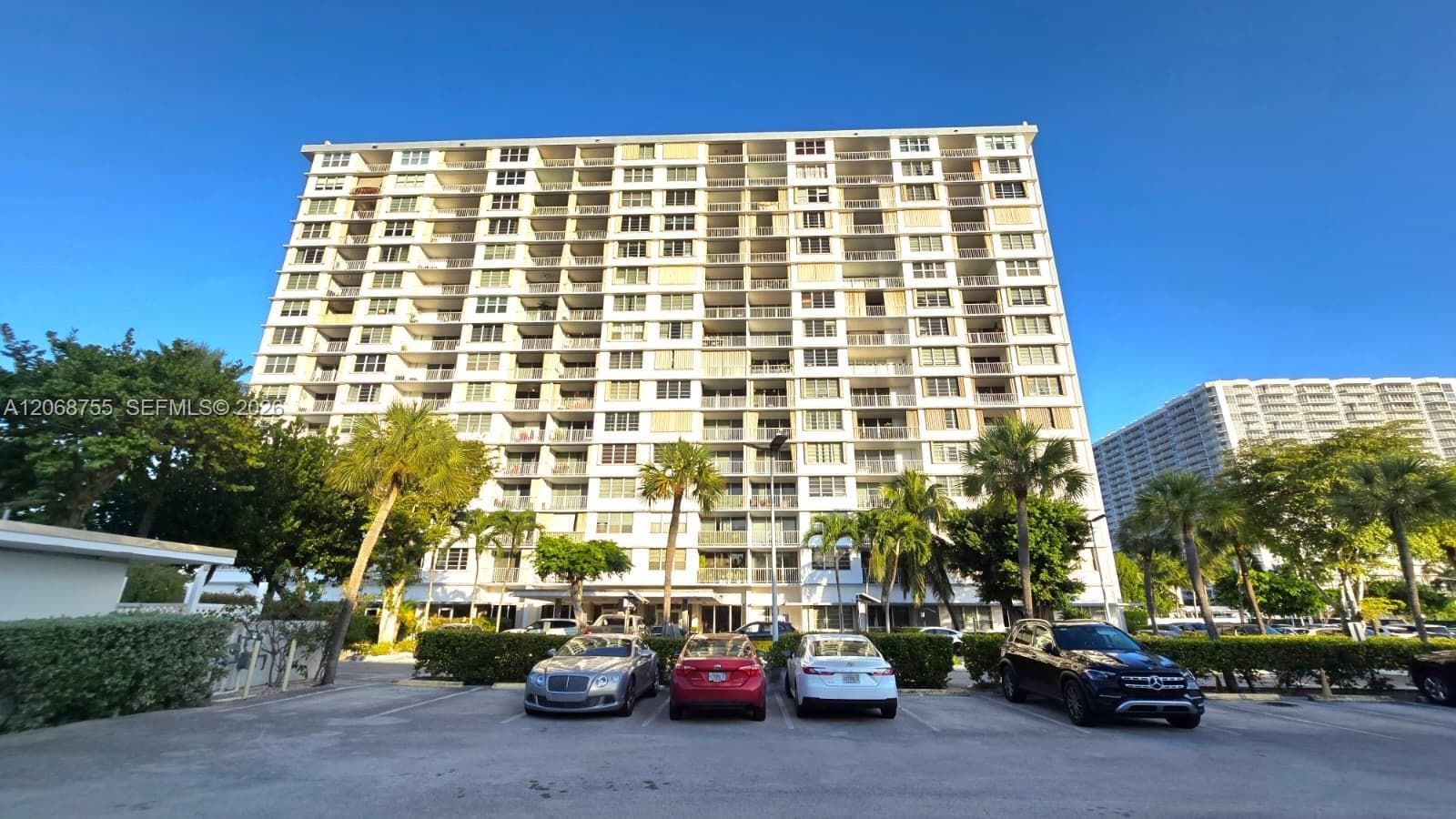 1865 79th St Cswy # 2J, North Bay Village, FL 33141 — zdjęcie 4