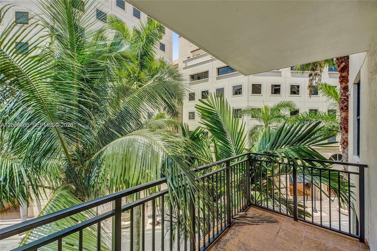 888 S Douglas Rd # 304, Coral Gables, FL 33134 — zdjęcie 3