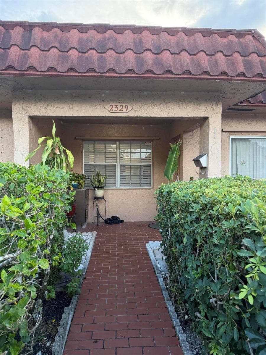 2329 SW 81st Terrace, North Lauderdale, FL 33068 — zdjęcie 2