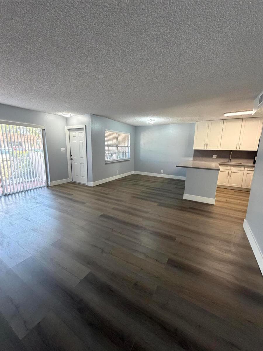 2329 SW 81st Terrace, North Lauderdale, FL 33068 — zdjęcie 4
