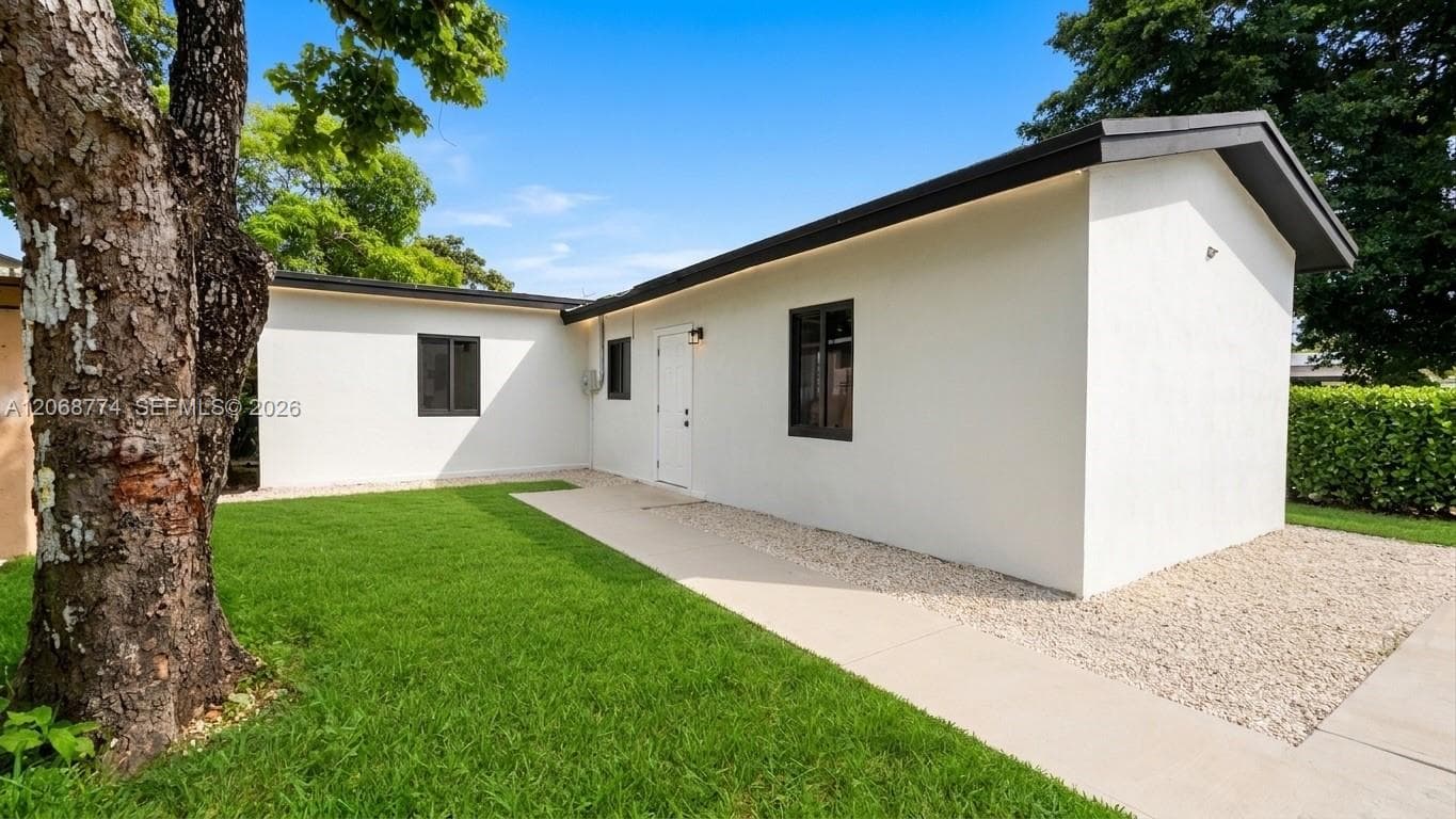 1243 NW 29th Ter, Miami, FL 33142 — zdjęcie 5